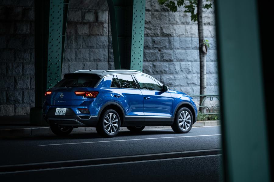  Volkswagen T-Roc 2020 года  (JP) (фото 8 из 18)